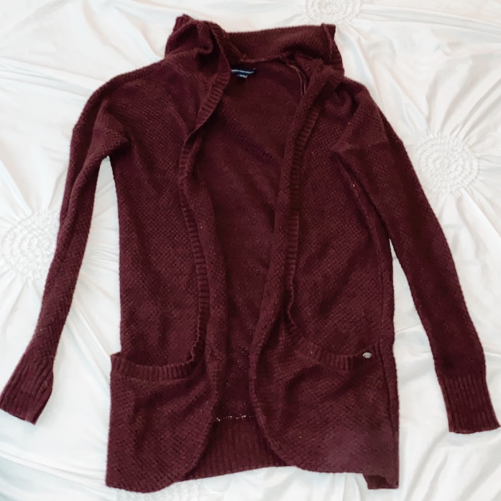American Eagle maroon cardigan